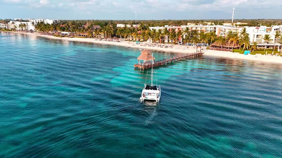 4 Hour Turtle Sanctuary Experience on a Luxury Catamarán - Three Cozumel stops, three different moods