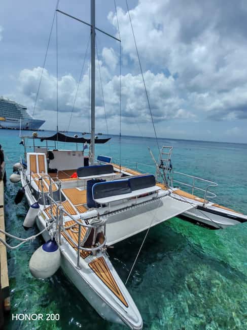 4 Hour Turtle Sanctuary Experience on a Luxury Catamarán - Health rules and what to pack