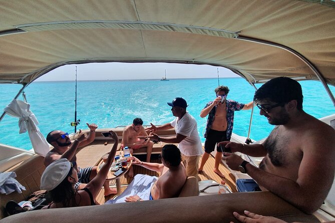 4 hours - Private 48ft Yacht all inclusive in Tulum and Playa del Carmen - Sailing from Puerto Aventuras instead of Playa del Carmen