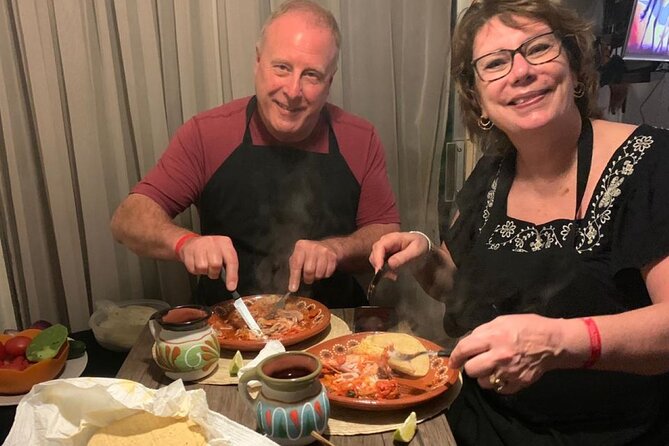 4h Cooking Class in Cancun with 8 Recipes & Bottomless Drinks - Starting with margaritas, guacamole, and tostadas