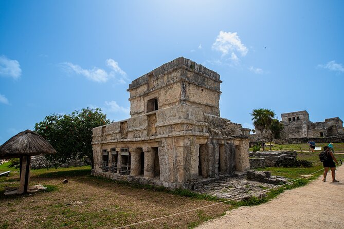 4x1: Coba, Cenote, Tulum and Playa del Carmen Tour from Cancun - Tulum: dramatic ruins above the Caribbean