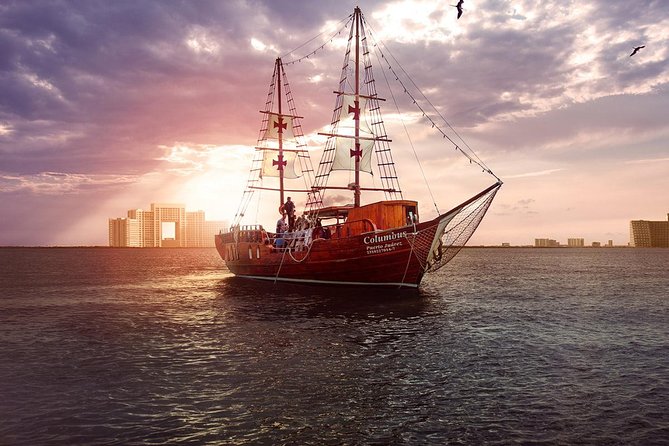 Amazing Romantic Dinner on a Spanish Galeon with Saxophone Music - Saxophone music and the host-led romantic program