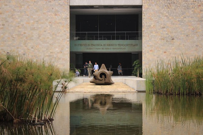 Anthropology Museum Guided Tour - Olmec heads from the Gulf Coast