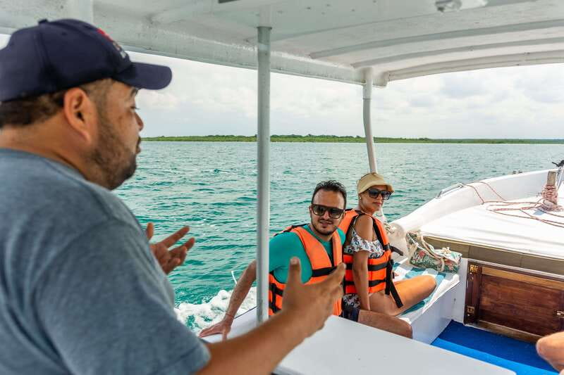 Bacalar: 3 Hour Boat Trip with Swimming & Drinks - The guides make a practical difference
