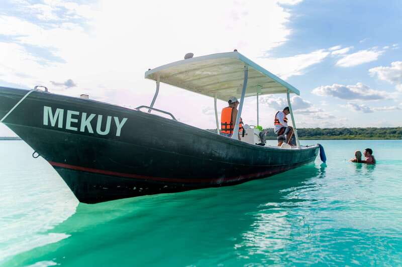 Bacalar: 3 Hour Boat Trip with Swimming & Drinks - Cocalitos and the living stromatolite barrier