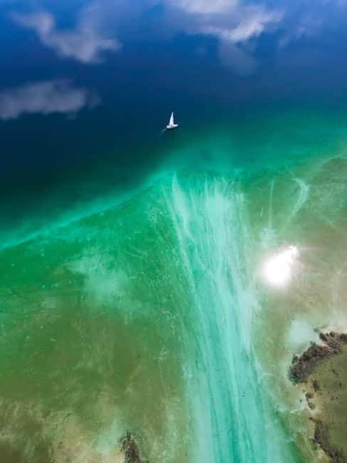 Bacalar: Lagoon Sailing Tour with Snacks and Drinks - Why a sailboat is the right way to see Bacalar Lagoon