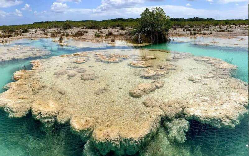 Bacalar: Magnificent Bacalar Lagoon Exclusive Boat Tour - Key points at a glance