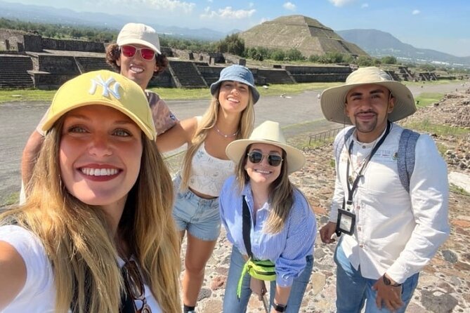 Balloon Flight and Teotihuacan Tour w/Breakfast from Mexico City - The pre-dawn ride from Mexico City