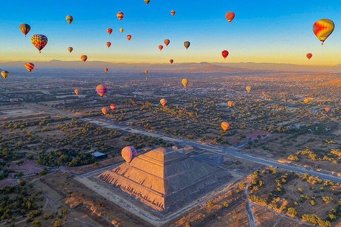 Balloon flight + Breakfast in cave + Pyramids + Pick up CDMX. - Coffee, check-in, and the balloon launch