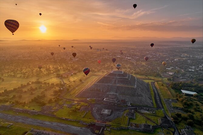 Balloon Flight + Cave Breakfast + Pick Up from CDMX or We Fly - Breakfast inside La Cueva