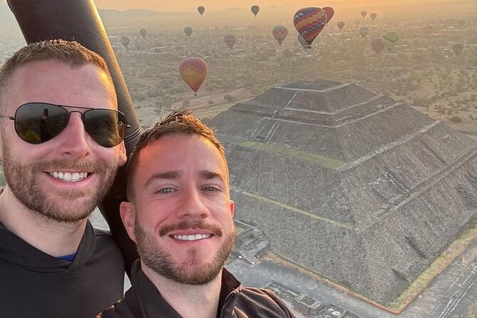 Balloon Flight + Cave Breakfast + Pick Up from CDMX or We Fly - Artisan drinks and the maguey stop