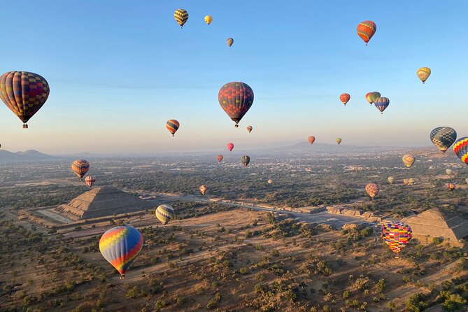 Balloon flight in Teotihuacan from Mexico City - Meeting at the Angel of Independence at 4:40 a.m.