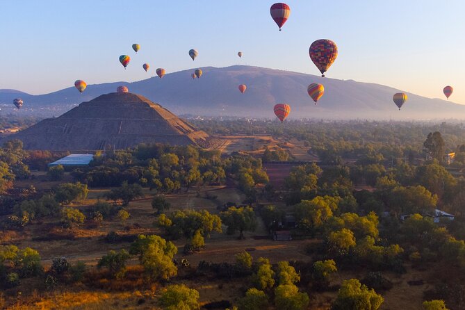 Balloon flight + pick up in CDMX + Breakfast in Cave + Teotihuacan - What the 45-minute balloon flight is really like