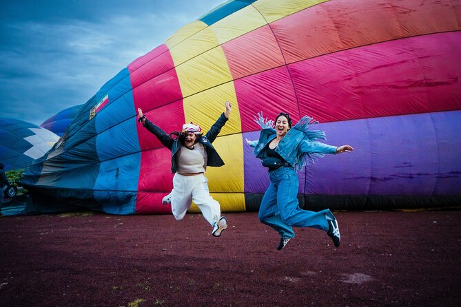 Balloon Flight with Breakfast in a Natural Cave and Transportation from CDMX - The landing toast and flight certificate