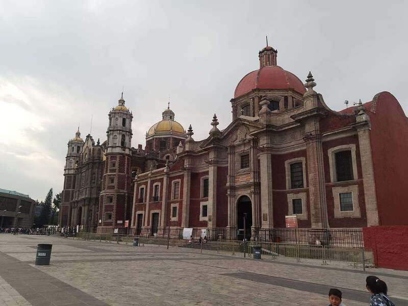 Basilica de Guadalupe: Complete Walking Tour - La Ofrenda and the Best Photo Pause
