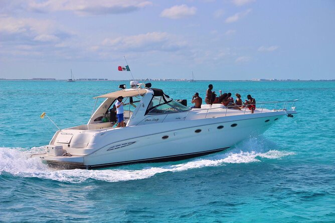 Beautiful Yacht SeaRay 48ft / 15PAX 25P16 - What the crew adds to the experience