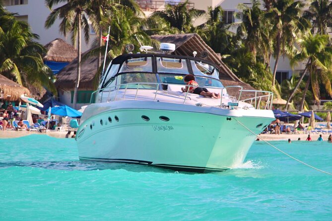 Beautiful Yacht SeaRay 48ft / 15PAX 25P16 - Swimming, snorkeling, and the best part of the afternoon