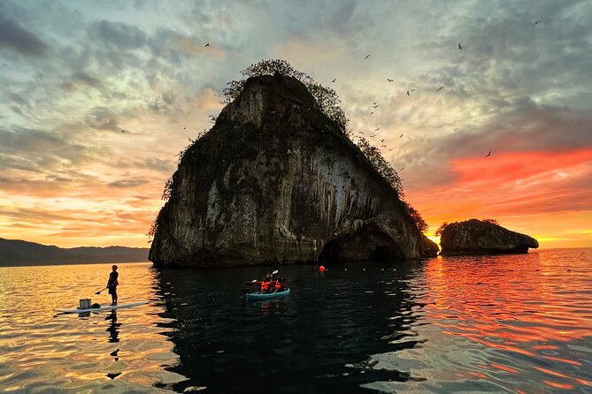 Bioluminescence by kayak or SUP to Los Arcos Puerto Vallarta - Why Los Arcos makes this more than a bioluminescence trip