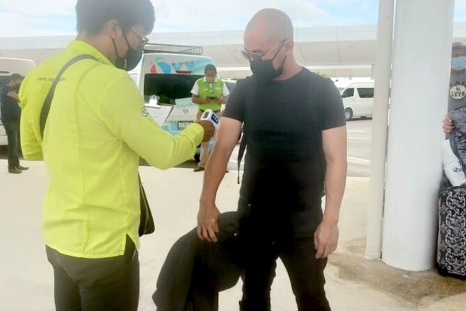 Black Luxury Van WiFi arrivals aboard from Cancun Airport - How the value compares with other airport options