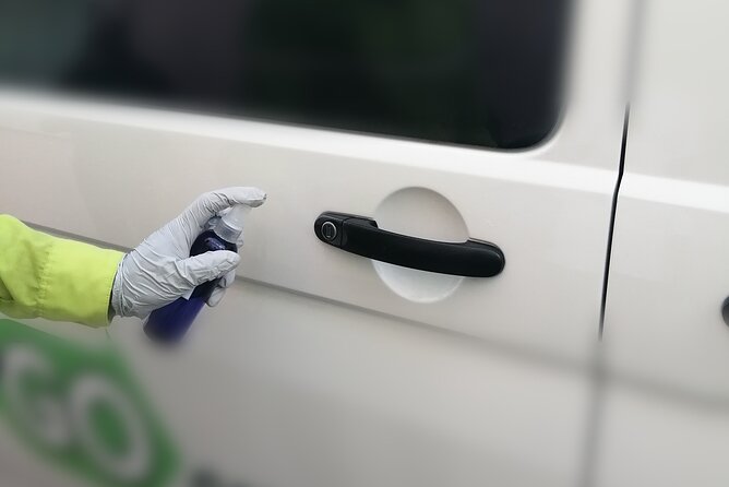 Black Luxury Van WiFi arrivals aboard from Cancun Airport - The black van ride to your hotel