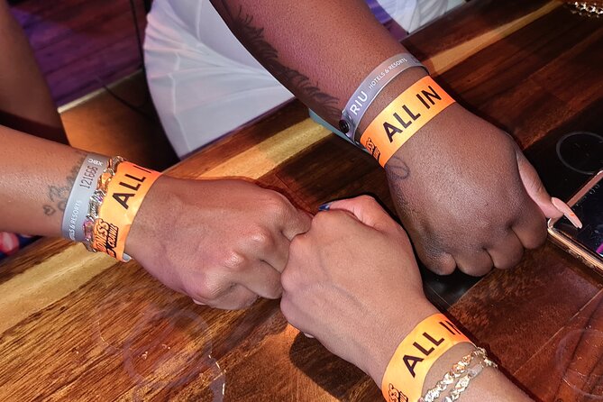 Cabo Bar Crawl - The BEST Bar and Clubs in Cabo - Señor Frog’s brings games and group energy