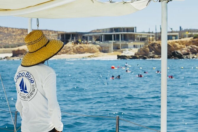Cabo Blue Snorkeling Cruise, Open Bar and Lunch in Cabo San Lucas - Crew Service and the Boat’s Social Mood