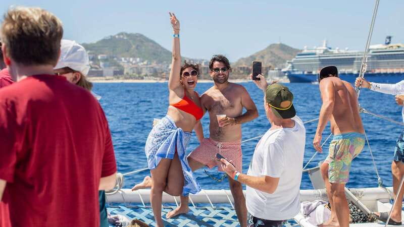 Cabo San Lucas: 4-Hour Snorkeling Cruise with Open Bar - Santa Maria Bay and the 45-minute snorkel stop