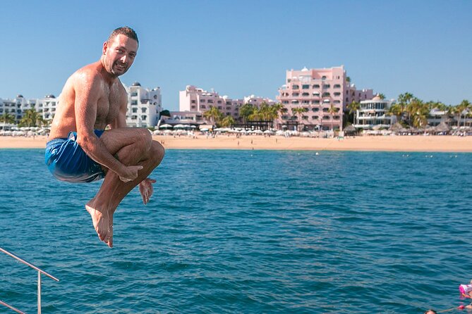 Cabo San Lucas Boat Tour with Snorkeling, Open Bar, and Lunch - What Kind of Cabo Boat Tour Is This?