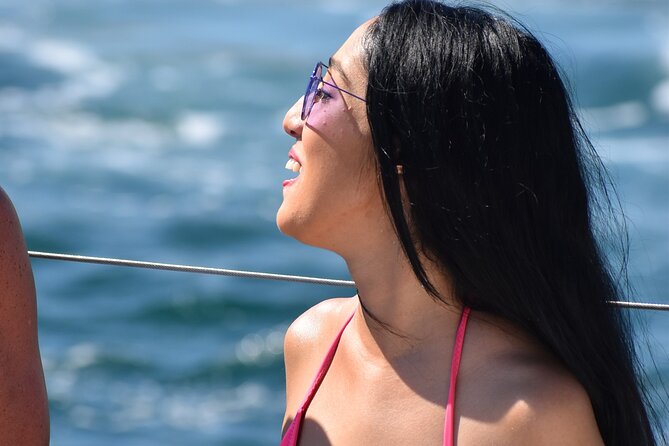Cabo San Lucas Boat Tour with Snorkeling, Open Bar, and Lunch - Lunch, Drinks, Music, and Games on the Way Back