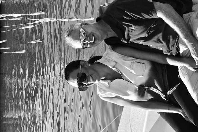 Cabo San Lucas Sunset Cruise with Unlimitted Drinks - Chips and guacamole are not dinner
