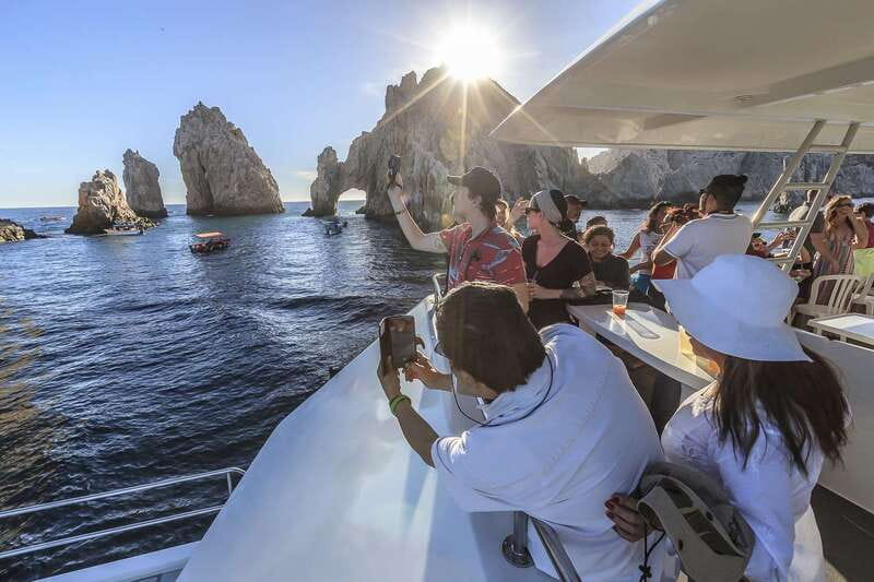 Cabo San Lucas: Sunset Dinner Cruise - Along the Pacific coast toward sunset