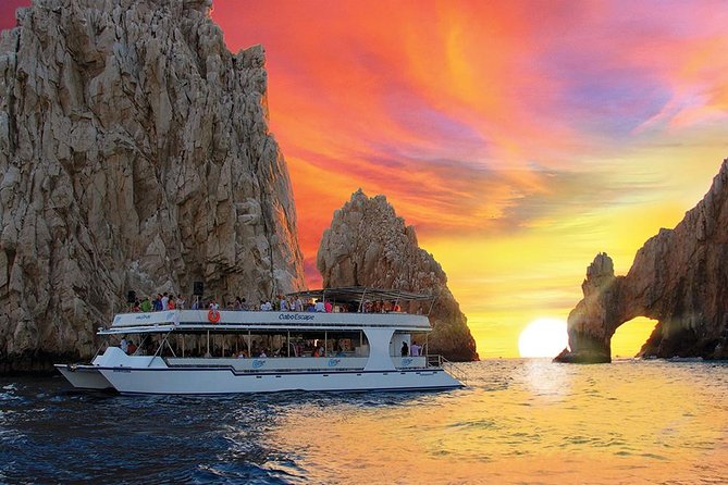 Cabo San Lucas Sunset Dinner Cruise with Open Bar - A sunset cruise built around El Arco