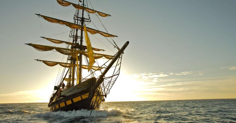 Cabo San Lucas: Sunset Pirate Ship Cruise with Dinner Show - Pirate theater with ropes, songs, and fire