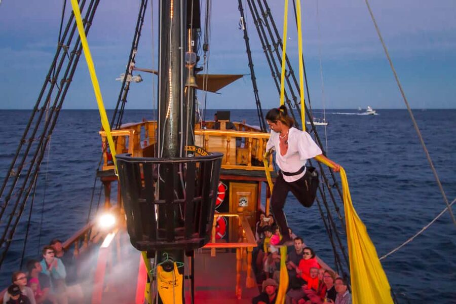 Cabo San Lucas: Sunset Pirate Ship Cruise with Dinner Show - BBQ dinner and the open bar