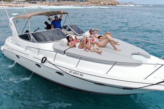 Cabo San Lucas Yacht Rental all inclusive - The photographer deserves a clear price conversation
