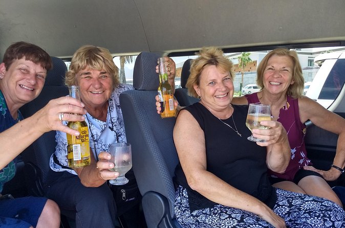 Cabo Shuttle Transportation round tríp prívate shuttle 1 to up 5 people - Timing, luggage, and comfort