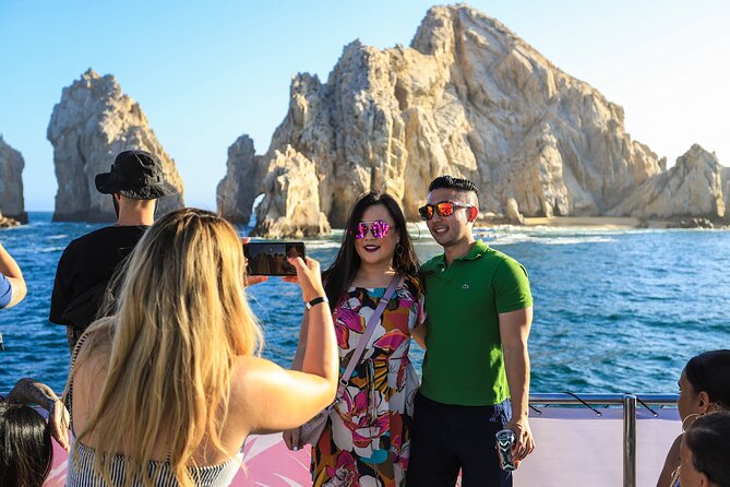 Cabo Sunset Dinner Cruise: Fajitas, Lands End and Party - What dinner is really like on the Cabo Escape