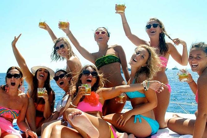Cancun Adults Only Party Cruise to Isla Mujeres with Open Bar - What the $69.99 fare actually buys