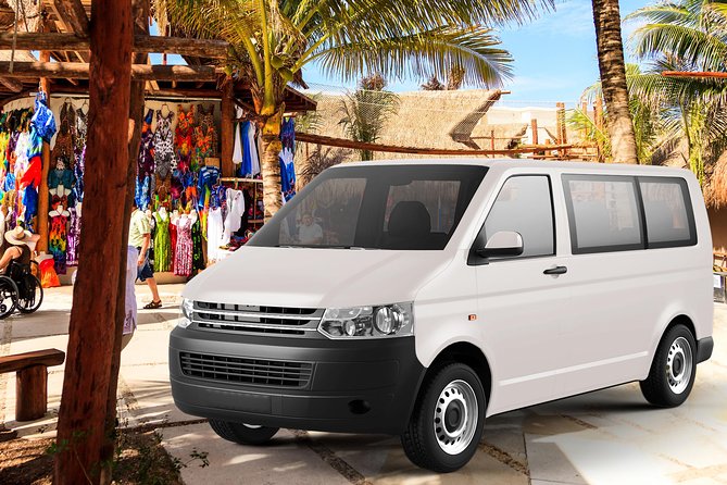 Cancun Airport Hotel Private Transfer by Minivan - Finding the representative in four airport terminals