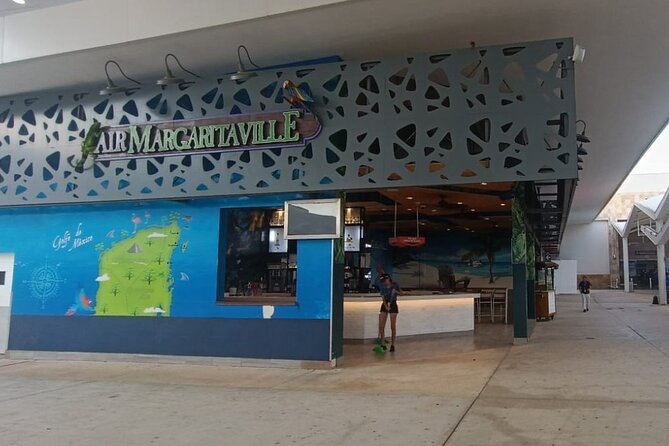 Cancun Airport Private Transfers to Cancun 15 Miles - Inside the private vehicle