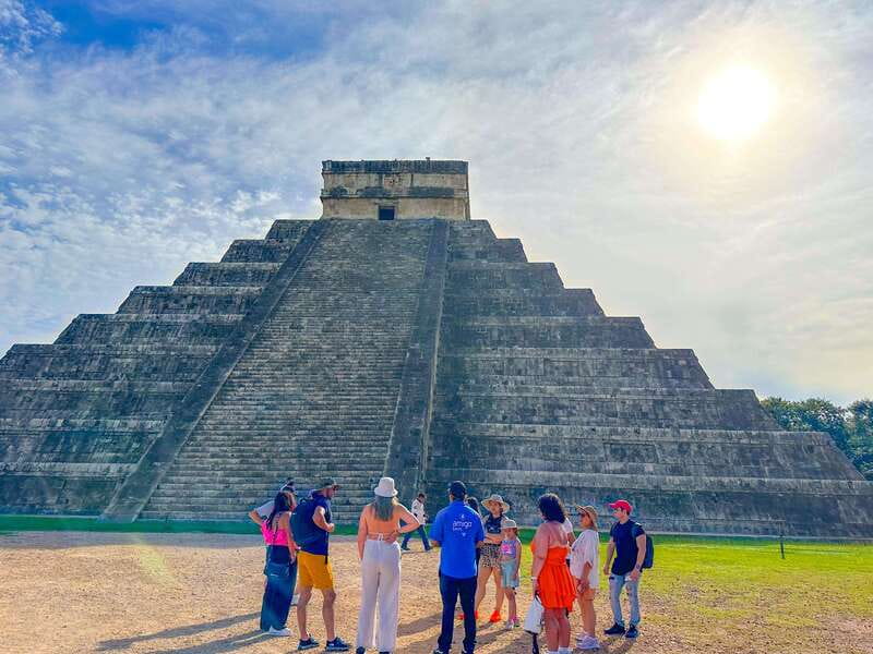 Cancun: Chichen Itza Early Access Guided Tour - Entering Chichen Itza before the heat