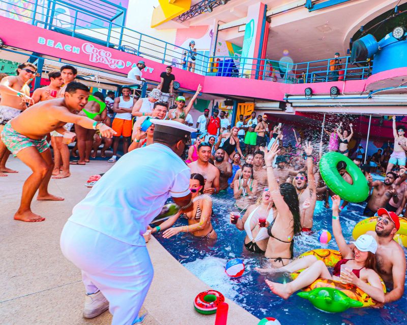 Cancún: Coco Bongo Beach Party Experience - Drinks, snacks, and the package question
