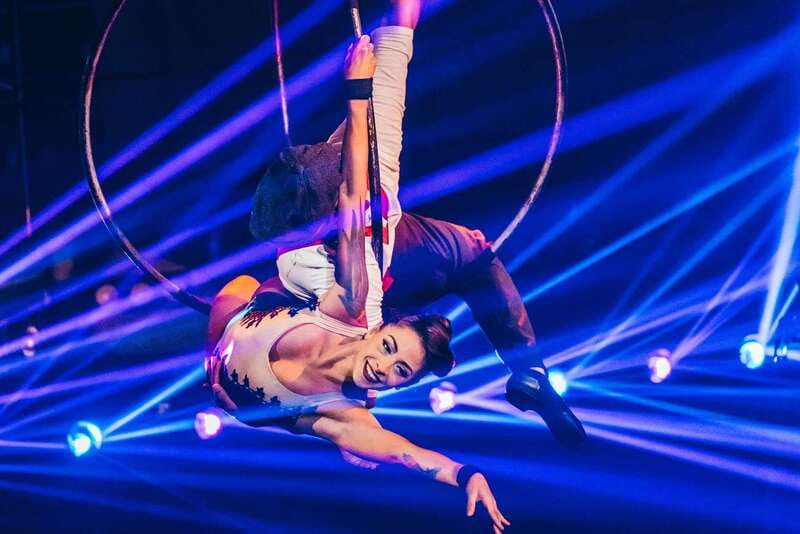 Cancun: Coco Bongo Nightclub Experience - The show itself: tributes, acrobats, and confetti