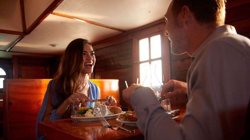 Cancun: Columbus The Romantic Dinner Cruise - Seating, clothing, and small practical matters