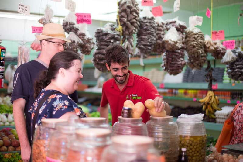 Cancún: Cooking Class and Optional Local Market Tour - Inside the restaurant and the cooking lesson