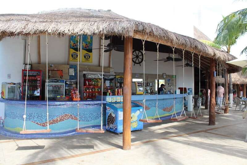 Cancún: Dolphin Encounter on Isla Mujeres with Buffet - What to pack and what to leave behind