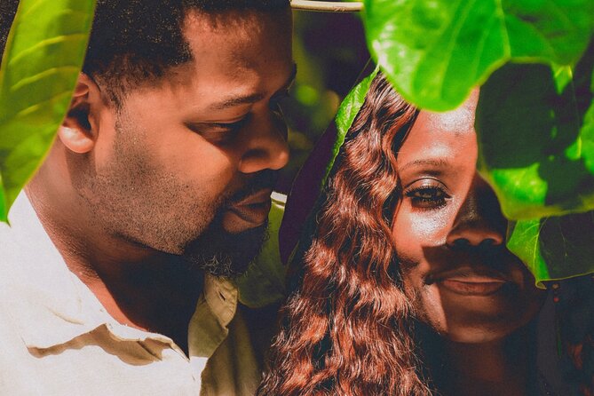 Cancun Exclusive Photoshoot Session - The 20-photo package and editing choices
