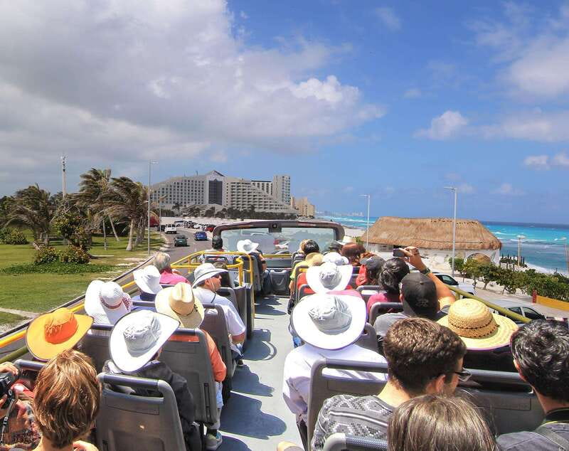 Cancun: Hop-On-Hop-Off Sightseeing Bus Tour - Hotel Zone Circuit: beaches, malls, and the Cancun sign
