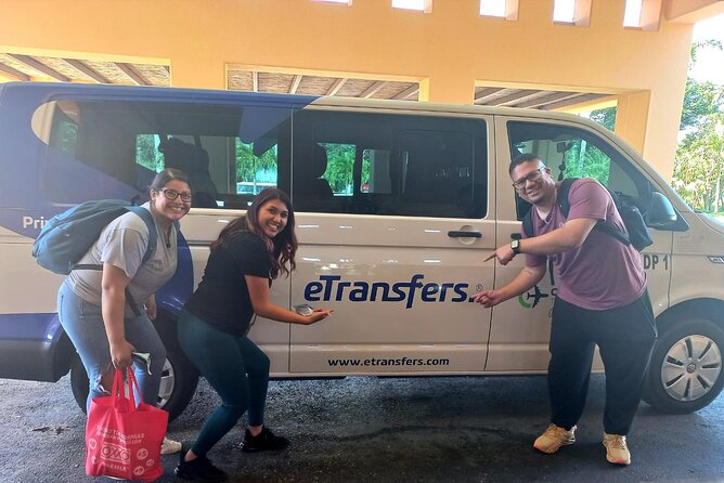 Cancun Hotel Zone Private Transfer From and To Cancun Airport - What the private vehicle is like