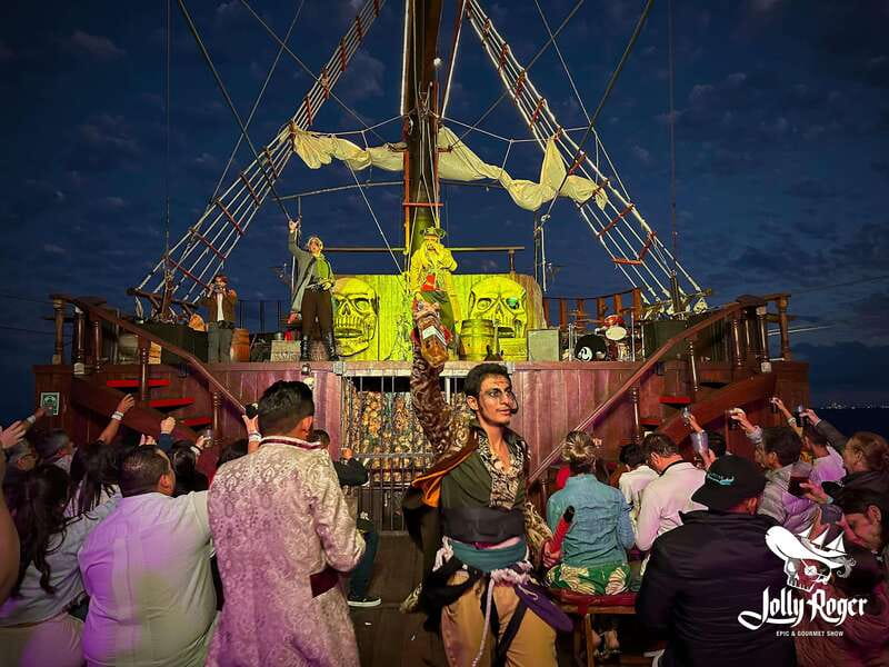 Cancún: Jolly Roger Pirate Dinner Cruise 2025 - Key points to know before you book